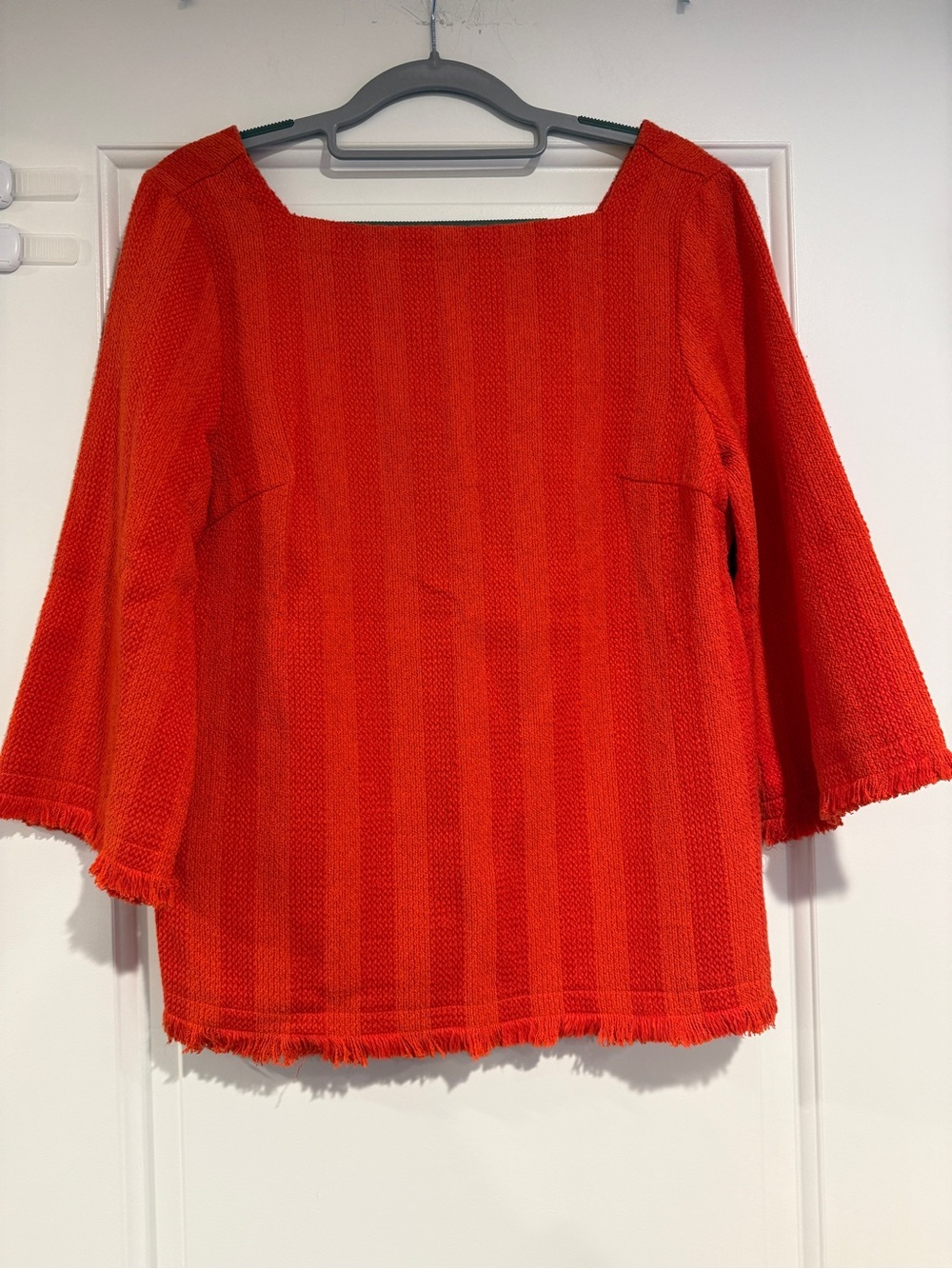 Trina Turk Textured Knit Sweater Top Orange Fringe Hem 3/4 Sleeve Women’s Medium